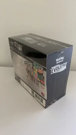 Pokemon TCG Sword & Shield Evolving Skies ETB New SEALED - Image 3