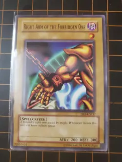 Right Arm of the Forbidden One DB1-EN137 Dark Beginning YuGiOh! TCG - Image 2