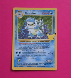 Blastoise 2/102 CELEBRATIONS CLASSIC COLLECTION HOLO Pokemon TCG MINT - Image 1