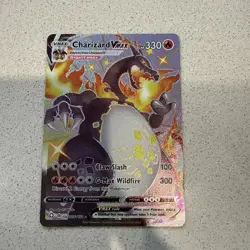 Pokemon TCG Charizard VMAX holo shiny rare - Image 1
