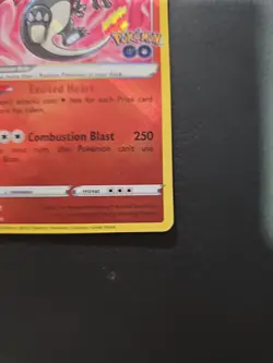 Radiant Charizard 011/078 Pokemon GO Holo - Image 5