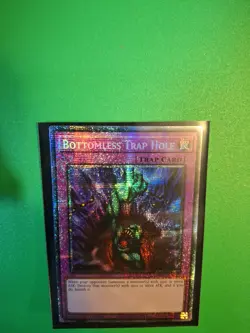 Yugioh Bottomless Trap Hole MP25-EN018 Starlight Rare 1st Edition NM - Image 2