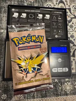 Pokemon (WOC06071) Fossil 1st Editon Booster Pack 4702771060714 - Image 1