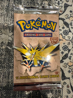 Pokemon (WOC06071) Fossil 1st Editon Booster Pack 4702771060714 - Image 2