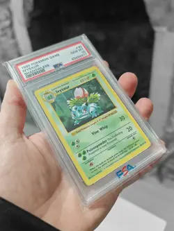 RARE! 1999 - PSA 10 SHADOWLESS Ivysaur - 30/102 - GEM MT! - Image 1