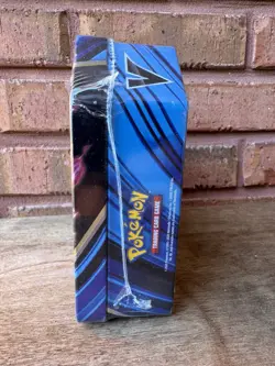 Pokemon TCG V Powers Tin Pikachu V & Zamazenta V Promo Booster Metal 2020 - Image 3