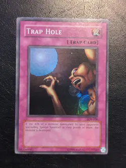 Yu-Gi-Oh! SUPER RARE HOLO CARD TRAP HOLE LOB-058 1996 VINTAGE PRINT NM/VLP - Image 1