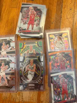 2025 PRIZM WNBA. Lexie Hull 22 card lot - Image 1