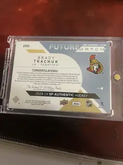 2018-19 Upper Deck Sp Authentic BRADY TKACHUK Future Watch Patch Auto /100 #200 - Image 2