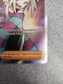 Pokemon TCG: Chaos Rising Roxie's Performance 112/086 Full Art Trainer UR NM - Image 3