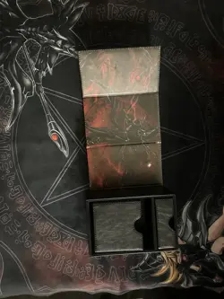 Sleevechief Premium Dark Magician Deck Box Yugioh TCG Card, Including Playmat - Image 2