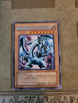 YUGIOH BLUE-EYES WHITE DRAGON DL09-EN001 RARE UNLIMIT ED BLUE DUELIST LEAGUE NM - Image 3