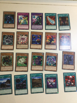 Yugioh YU-GI-OH CCG 20 card Lot many great cards Most have 1st edition lot 01-41 - Image 1