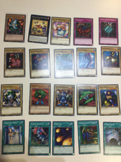 Yugioh YU-GI-OH CCG 20 card Lot many great cards Most have 1st edition lot 01-37 - Image 1