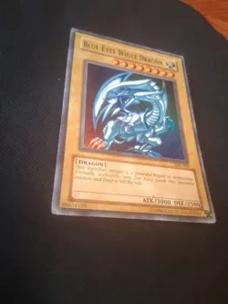 Konami Yu-Gi-Oh! TCG Starter Deck: Kaiba Blue-Eyes White Dragon SDK-001 HD Damag - Image 2