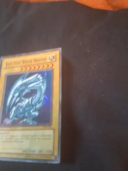 Konami Yu-Gi-Oh! TCG Starter Deck: Kaiba Blue-Eyes White Dragon SDK-001 HD Damag - Image 4