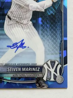 2025 Bowman Chrome Sapphire 1st Auto Stiven Marinez #CPSA-SMA /199 Yankees - Image 3