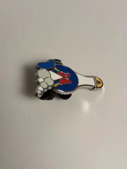 Disney Pin Hidden Disney WDW Disney World 2025 Wave B Bubble Wands Donald Duck - Image 2