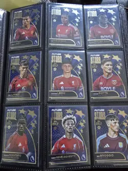 Topps Premier League 2025/2026 Gold Almost Complete Base Set, 105 of 113 cards. - Image 5