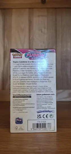 Fusion Strike Half Booster Box x1 – New Sealed - Pokemon TCG Card Rare 18 packs - Image 3