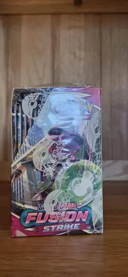 Fusion Strike Half Booster Box x1 – New Sealed - Pokemon TCG Card Rare 18 packs - Image 4