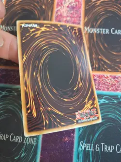 Yugioh Red-Eyes B. Dragon LC01-EN006 Ultra Rare Limited Near Mint - Image 4