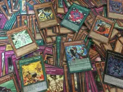 YuGiOH Mega Lot 100 Mint Card Plus 4 Rares with Possible Random Hol + Bonus Gift - Image 1