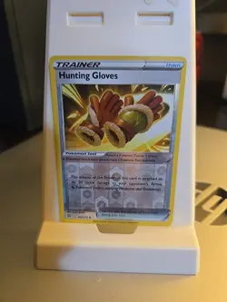 Pokemon Brilliant Stars Hunting Gloves Reverse Holo 142/172 NM - Image 1
