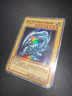 1st Edition BLUE EYES WHITE DRAGON SDK-E001 Ultra Rare Holo DAMAGED Yu-Gi-Oh! - Image 2