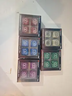Magic the Gathering 4 Oversized Loyalty Dice: White, Red, Blue, Green, Purple - Image 1