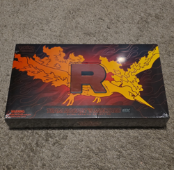 Pokemon Team Rocket’s Moltres Ex Ultra-Premium Collection Eng 18 Pck Bit Damaged - Image 1