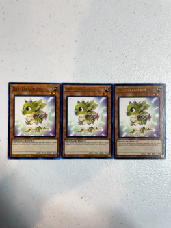 yugioh babycerasaurus premium gold rare 3x mged-en056 playset MGED - Image 1