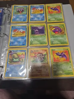 Pokemon TCG Mixed Binder Collection lot Modern Wotc Destined Rivals 100 + cards - Image 4