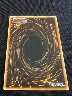 Yugioh! Blue-Eyes White Dragon SKE-001 Super Rare 1st Edition NM - Image 4