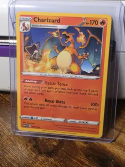 CHARIZARD McDonald's M24 001/015 Pokemon Card 2024-25 Lp - Image 1
