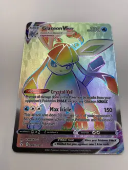 Glaceon VMAX 208/203 Evolving Skies Rainbow Rare Holo Card - Image 1