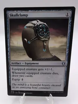 MTG Magic the Gathering - Skullclamp - Battle for Baldur's Gate NM/M - Image 2