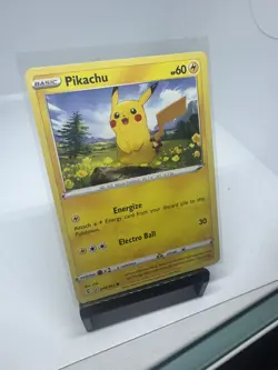 Pikachu - 049/203 - Pokemon TCG - SWSH07: Evolving Skies - Common - NM - Image 2