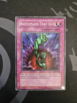 Bottomless Trap Hole LOD-092 Legacy of Darkness Unlimited Rare NM - Image 1