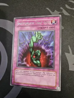 Bottomless Trap Hole LOD-092 Legacy of Darkness Unlimited Rare NM - Image 3