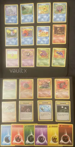 Pokemon TCG Fossil 26 Card Bundle WOTC 1999 Vintage LP Non Holo Lot Top Loaders - Image 4