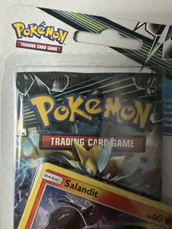Pokemon Sun & Moon Lost Thunder Single Checklane Pack Blister (Salandit) - Image 3