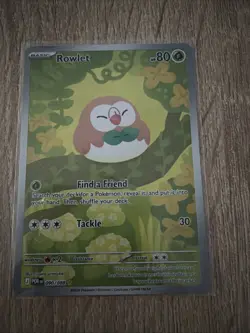 Pokemon Rowlet Illustration Rare Full Art Near Mint Perfect Order 090/088 - Image 1