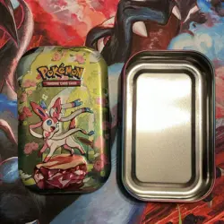Pokemon TCG Sylveon Metal Tin ONLY 60 ct Scarlet & Violet Prismatic Evolutions - Image 1