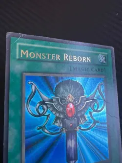 Yugioh Monster Reborn LOB-118 Ultra Rare Unlimited DMG - Image 3