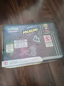 Pokemon TCG Detective Pikachu/Detektiv Pikachu Collectors Chest(Sealed) ENGLISCH - Image 2