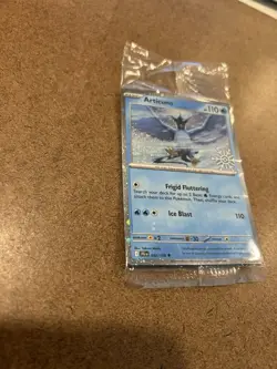 Articuno - (2025 Pokemon Holiday Calendar) 032/159 Promo Holo (LP - Crease) - Image 4