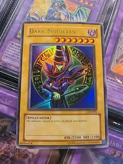 Yu-Gi-Oh! Dark Magician Legend of Blue Eyes White Dragon LOB-005 Unlimited - Image 1