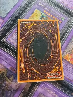 Yu-Gi-Oh! Dark Magician Legend of Blue Eyes White Dragon LOB-005 Unlimited - Image 4