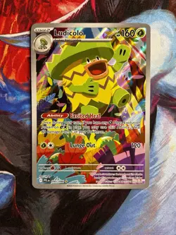 Ludicolo 095/094 Phantasmal Flames Illustration Rare Pokemon TCG - Image 1